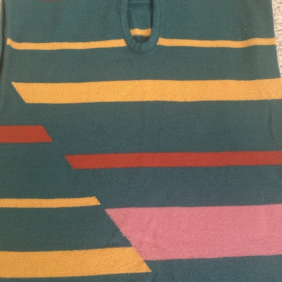 BCBGMAXAZRIA sleeveless top - Picture 4 of 5